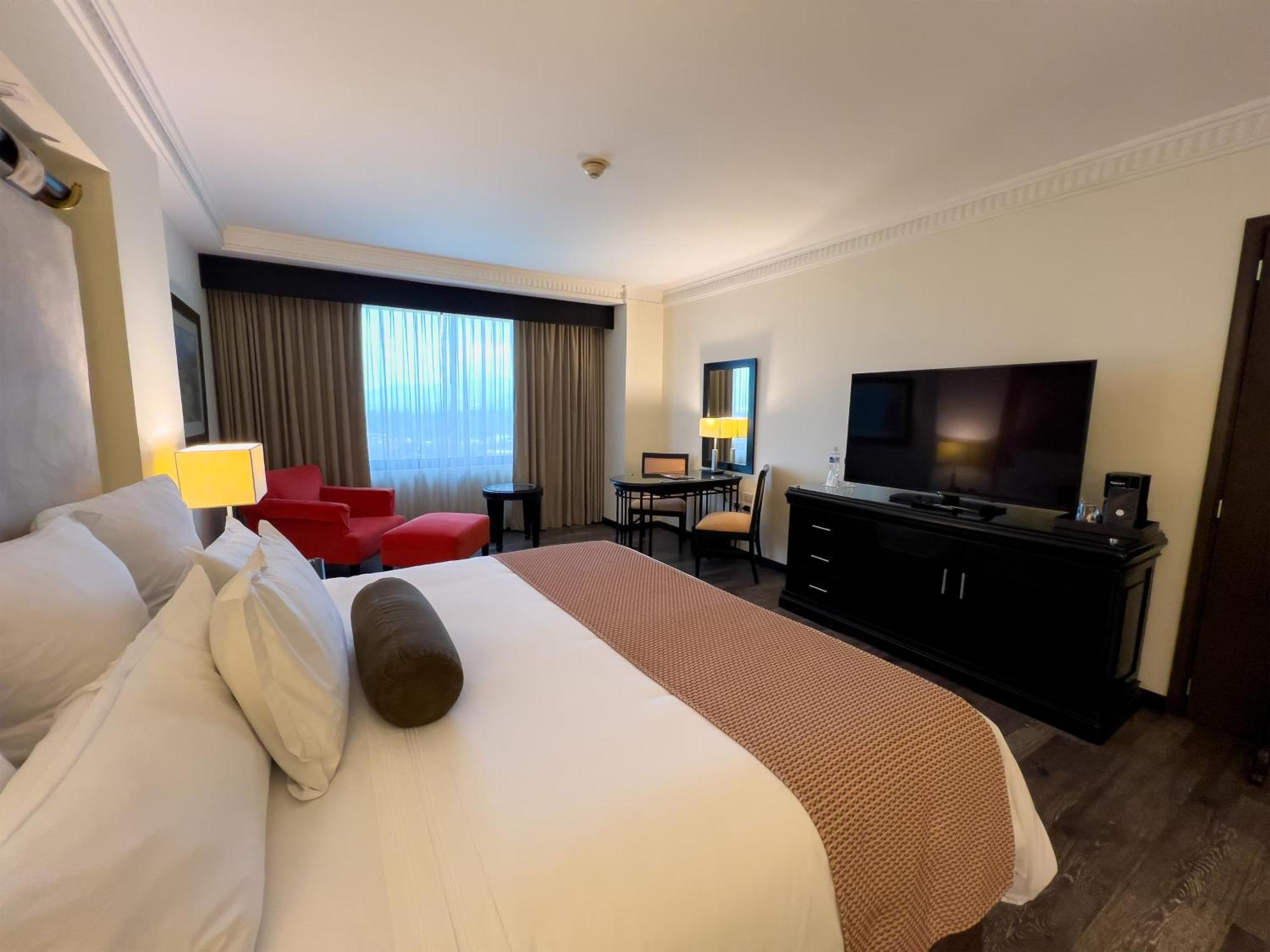 Deluxe King Room